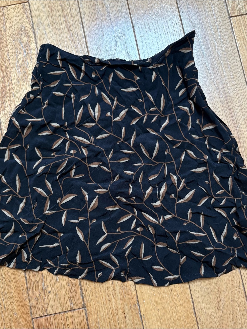 Vintage Express Black A-Line Skirt with Brown and Cream Leaf Print